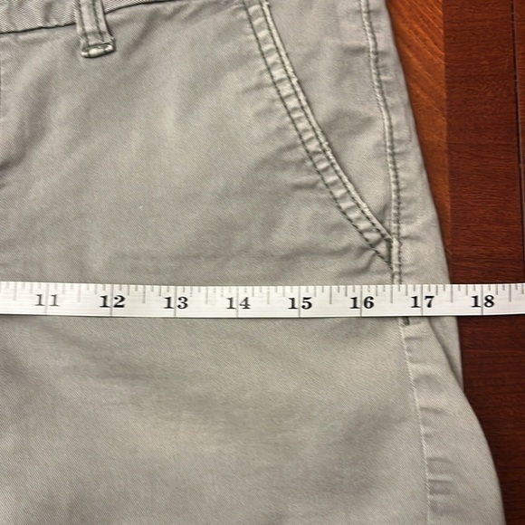 America Eagle Women’s Green Midi Chinos
Size 0 - Picture 8 of 10